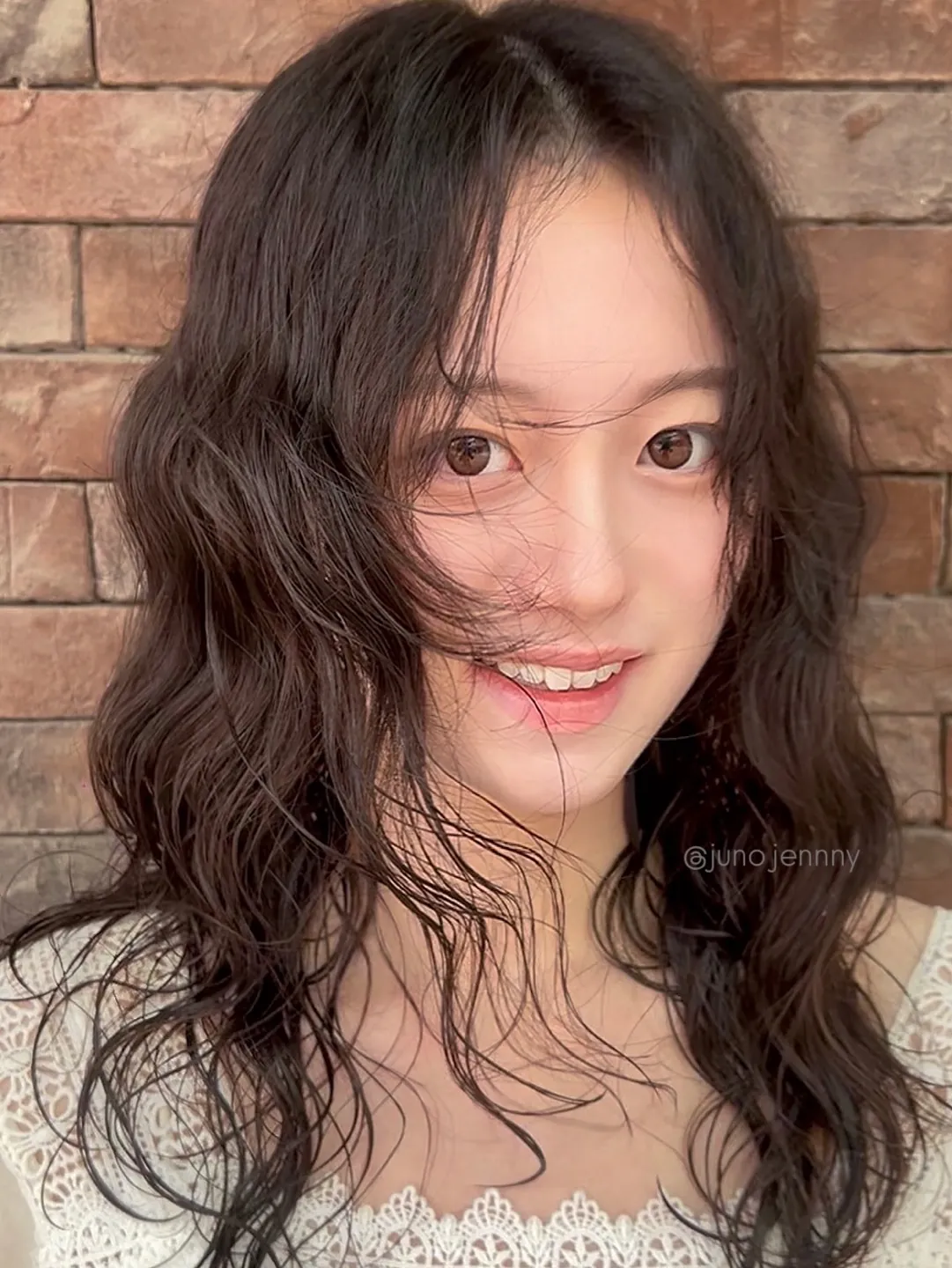 레이어드 웨이브 롱헤어 · 준오헤어 합정메세나폴리스점